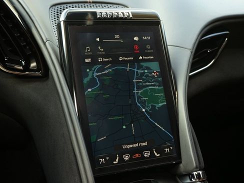 Used 2021 Ferrari Roma image 15