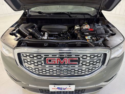 Used 2018 GMC Acadia Denali w/ Technology Package image 32