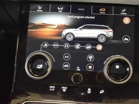 Used 2018 Land Rover Range Rover Velar S image 49