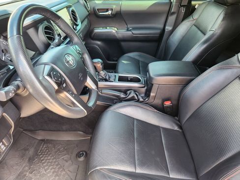 Used 2021 Toyota Tacoma TRD Pro AWD/4WD image 8