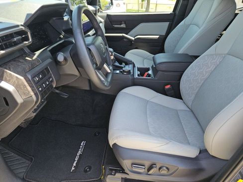 Used 2024 Toyota Tacoma Limited w/ Limited Package (LT) AWD/4WD image 22