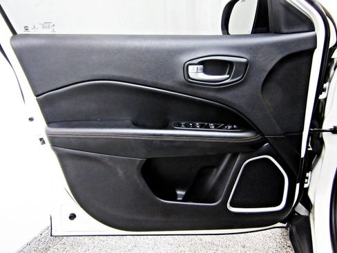 Used 2018 Jeep Compass Limited w/ Navigation Group image 7