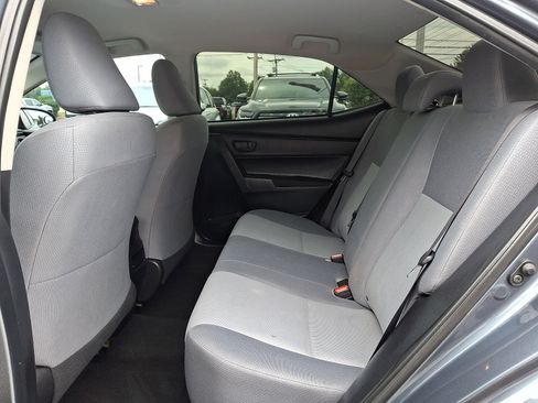 Used 2018 Toyota Corolla L FWD image 10