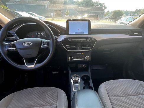 Used 2020 Ford Escape SE image 7