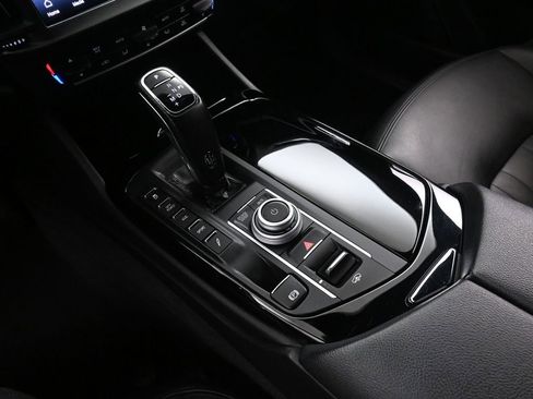 Used 2023 Maserati Levante Modena image 41