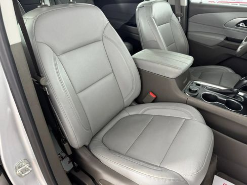 Used 2019 Chevrolet Traverse LT AWD/4WD image 35