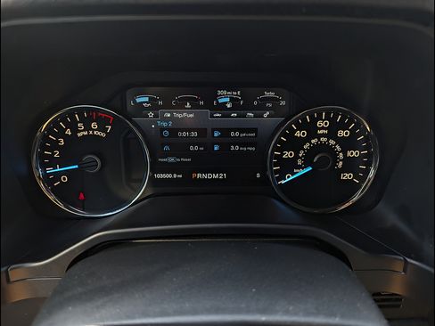 Used 2015 Ford F150 Platinum w/ Equipment Group 701A Luxury AWD/4WD image 2