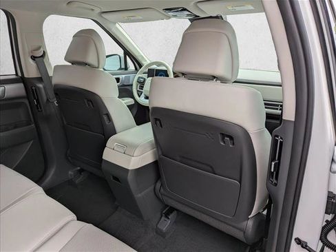 New 2026 Hyundai Santa Fe SEL FWD image 27