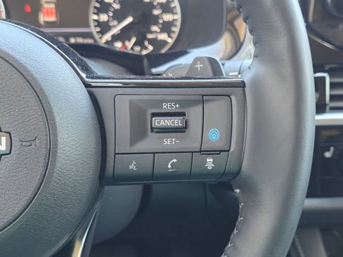 Used 2025 Nissan Pathfinder SL image 23