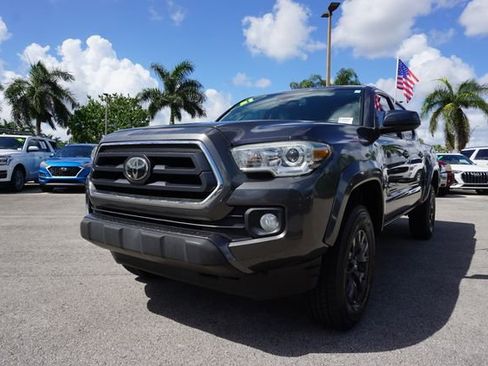 Used 2021 Toyota Tacoma SR5 RWD image 18