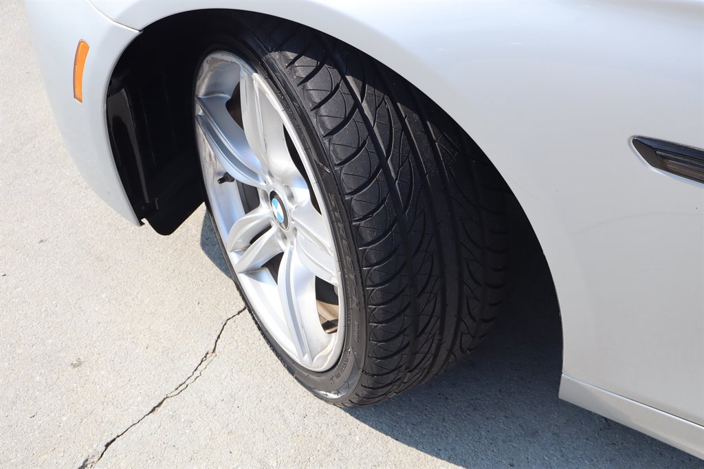 Used 2014 BMW 535i xDrive Sedan AWD/4WD image 10