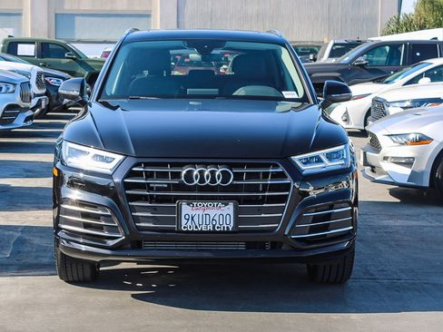 Used 2020 Audi Q5 e Premium Plus w/ Premium Plus Package image 2