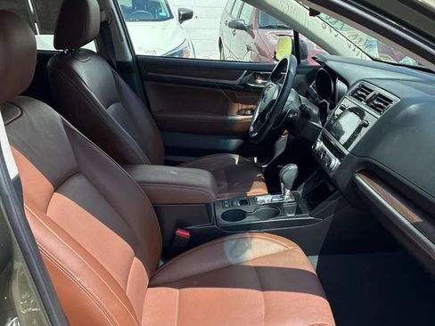 Used 2017 Subaru Outback 3.6R Touring AWD/4WD image 18