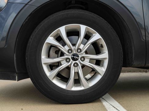 Used 2022 Kia Telluride LX AWD/4WD image 14