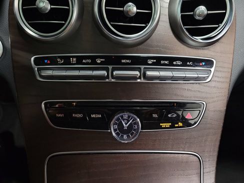 Used 2018 Mercedes-Benz C 300 4MATIC Coupe image 19