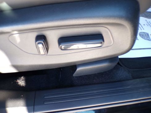 Used 2025 Honda CR-V EX-L image 5