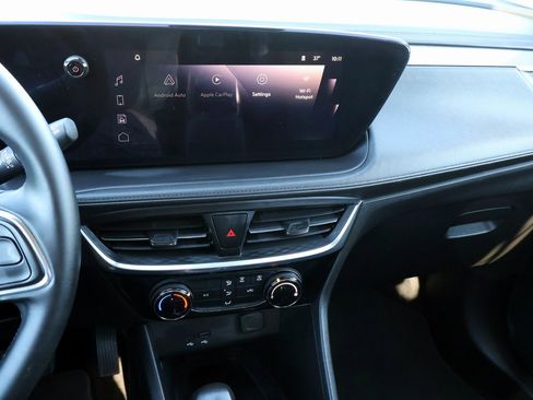 Used 2024 Buick Encore GX Sport Touring image 22