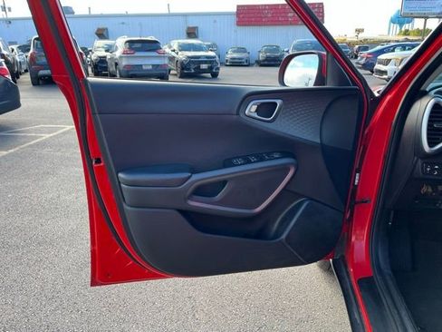 Used 2020 Kia Soul S image 18