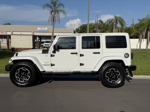 Used 2014 Jeep Wrangler Unlimited Sahara w/ Max Tow Package AWD/4WD image 5