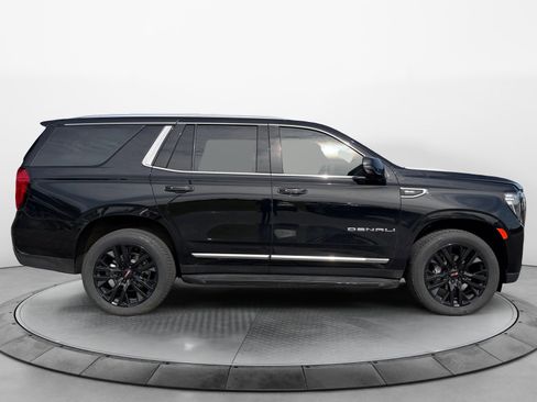 Used 2024 GMC Yukon Denali AWD/4WD image 2