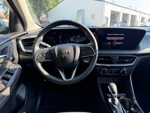 Used 2024 Buick Encore GX Preferred FWD image 13