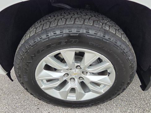 Used 2023 Chevrolet Silverado 1500 Custom RWD image 11