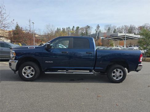 Used 2024 RAM 2500 Big Horn w/ Bed Utility Group image 7