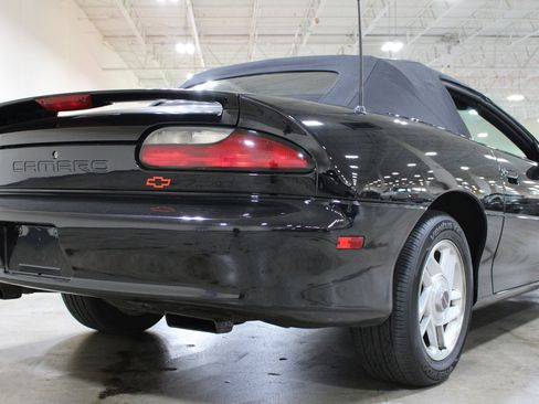 Used 1995 Chevrolet Camaro Z28 RWD image 38
