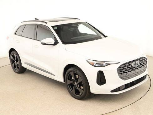 New 2025 Audi Q5 Prestige image 31