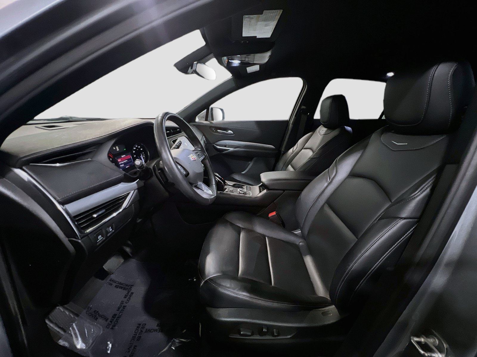 Used 2023 Cadillac XT4 Premium Luxury FWD image 14