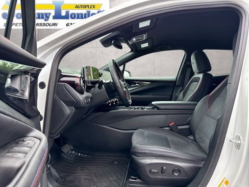 Used 2025 Chevrolet Blazer EV RS AWD/4WD image 10