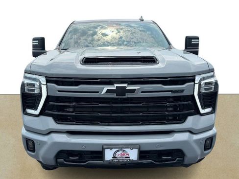 Used 2024 Chevrolet Silverado 2500 LTZ w/ LTZ Plus Package AWD/4WD image 9