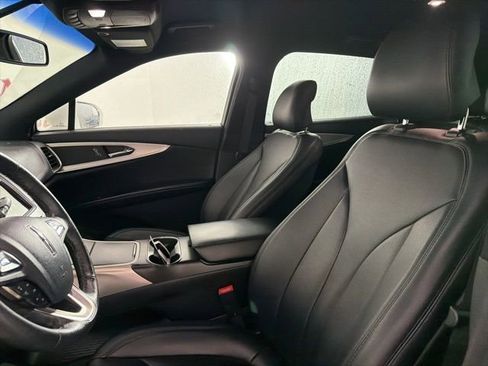 Used 2016 Lincoln MKX Premiere w/ Cargo Accessories Package image 11