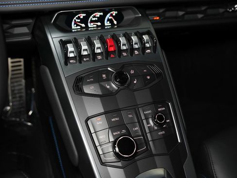 Used 2018 Lamborghini Huracan LP 580-2 image 41