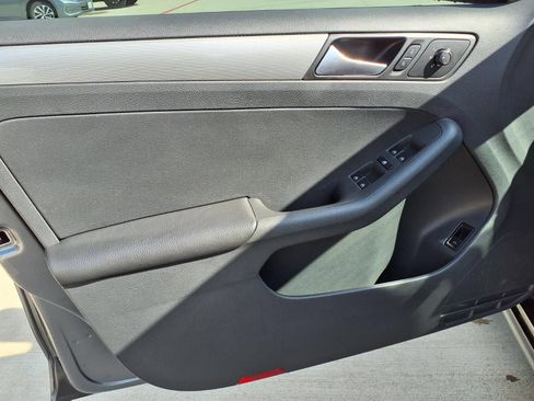 Used 2018 Volkswagen Jetta S FWD image 13