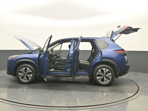 Used 2023 Nissan Rogue SV image 37