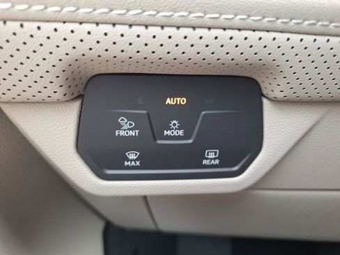 New 2026 Volkswagen Atlas SE image 12