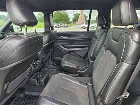 Used 2024 Jeep Grand Cherokee L Laredo AWD/4WD image 25
