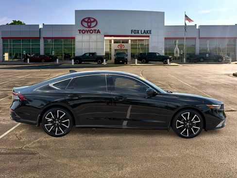Used 2024 Honda Accord Touring image 6