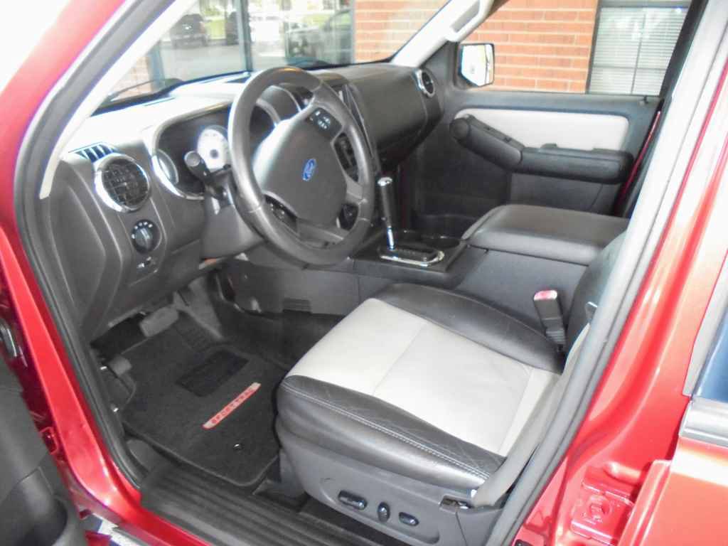 Used 2008 Ford Explorer Sport Trac Limited RWD image 7