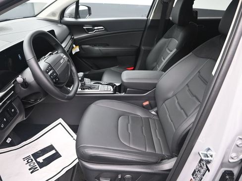 New 2026 Kia Sportage SX FWD image 14