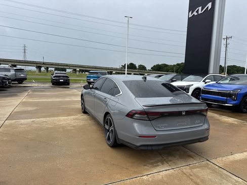 Used 2024 Honda Accord Sport image 26