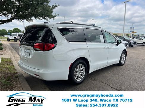 Used 2021 Chrysler Voyager Lxi FWD image 6