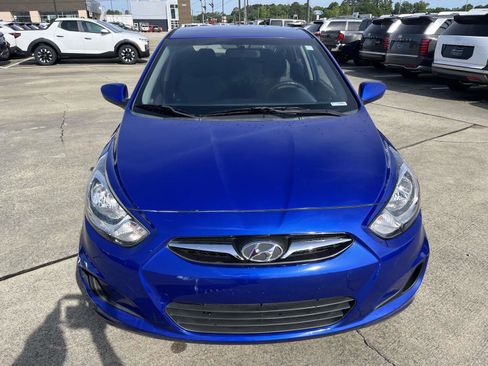 Used 2014 Hyundai Accent GS FWD image 2