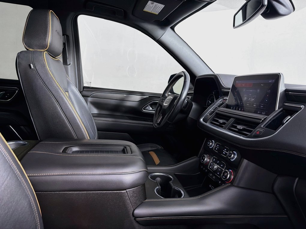 Used 2021 GMC Yukon AT4 w/ Technology Package AWD/4WD image 30