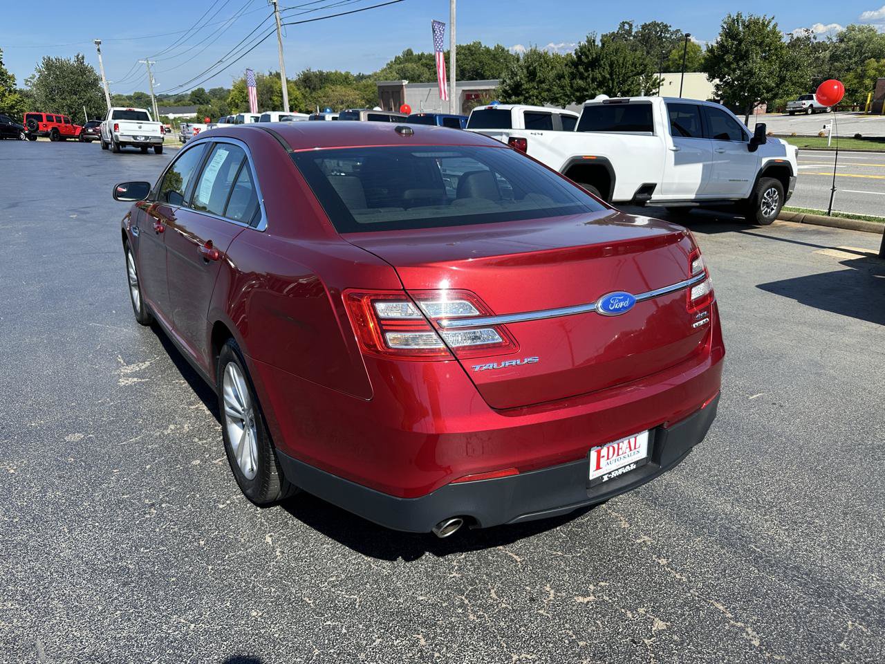 Used 2013 Ford Taurus SEL FWD image 2