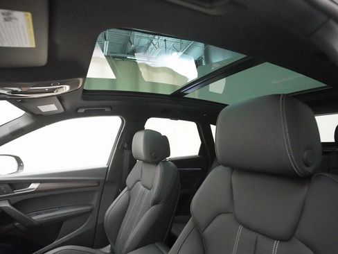 Used 2024 Audi Q5 e Prestige image 29