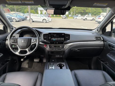 Certified 2025 Honda Ridgeline RTL image 8