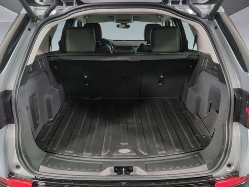 Used 2025 Land Rover Discovery Sport S image 26