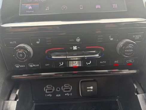 Used 2025 Jeep Grand Cherokee L Altitude RWD image 10
